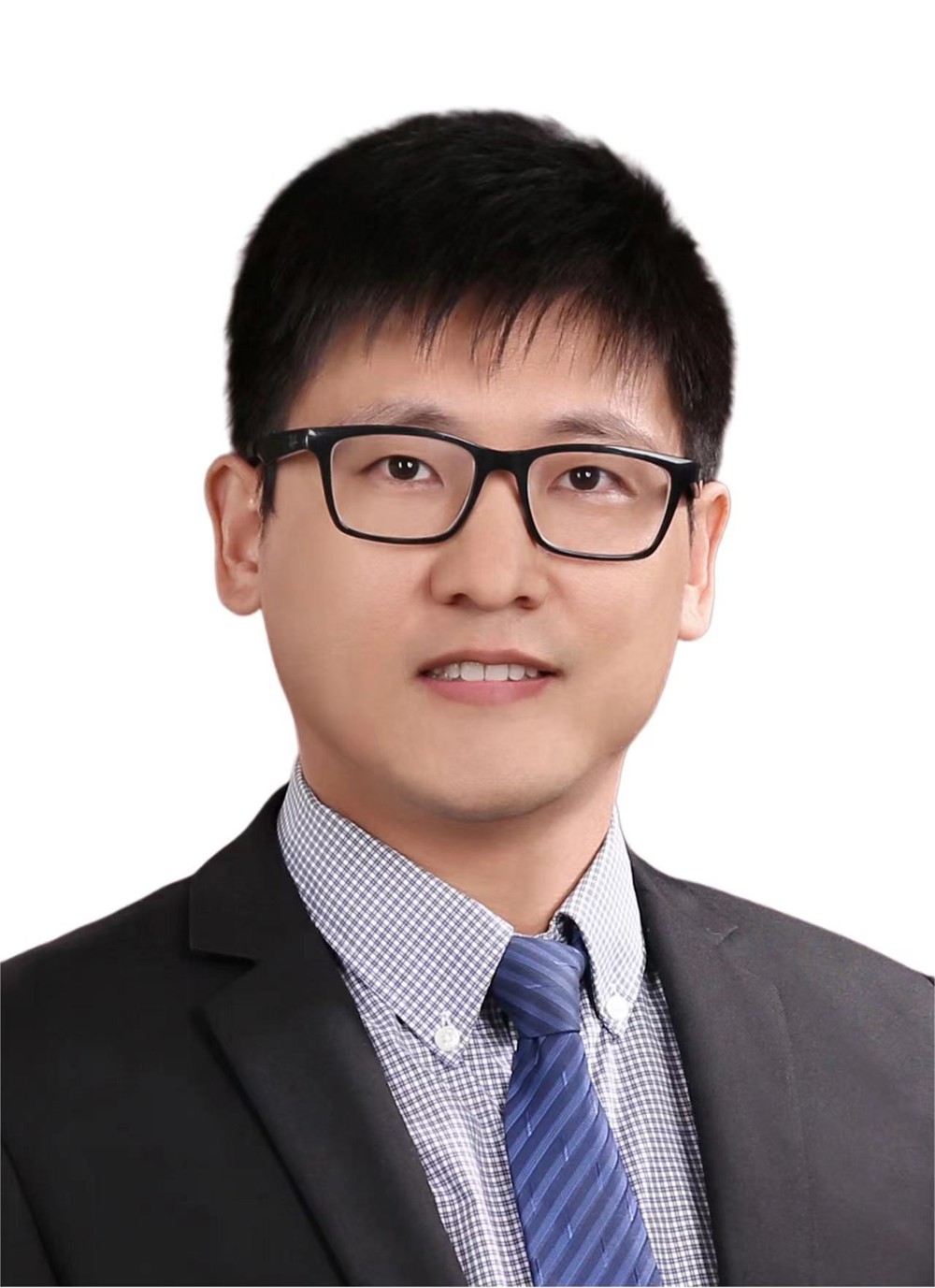栾军伟